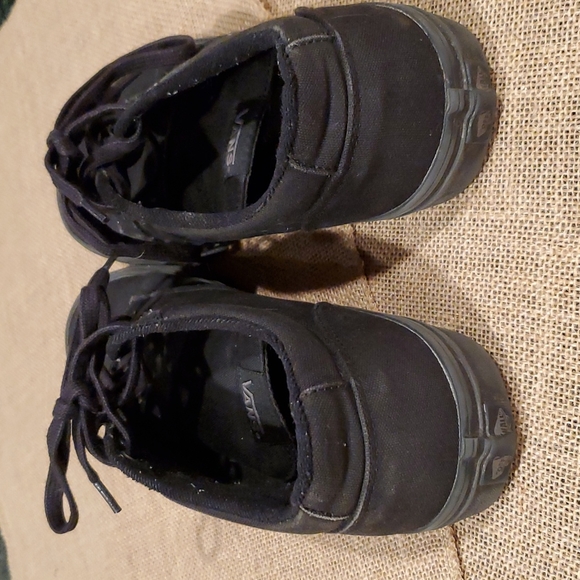 Vans - Picture 4 of 5